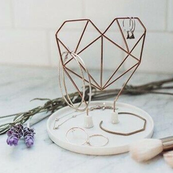 IMM Living Coxet Wire Heart Jewelry Holder - Picture 10 of 11